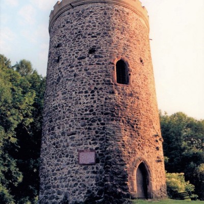 Husen, Burg
